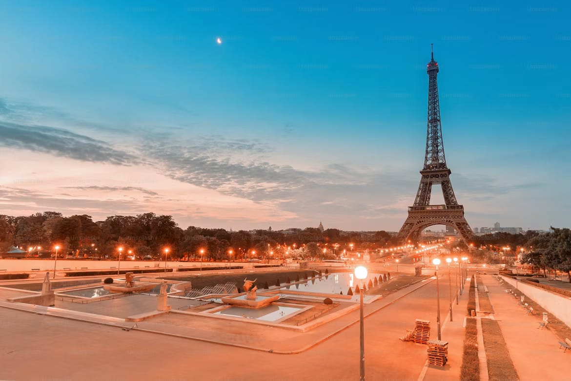 12-Day Europe Backpacking: Paris, Amsterdam, Prague, Vienna